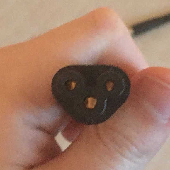 HP 65W Power Adapter TPC-LA58 - Picture 8 of 8